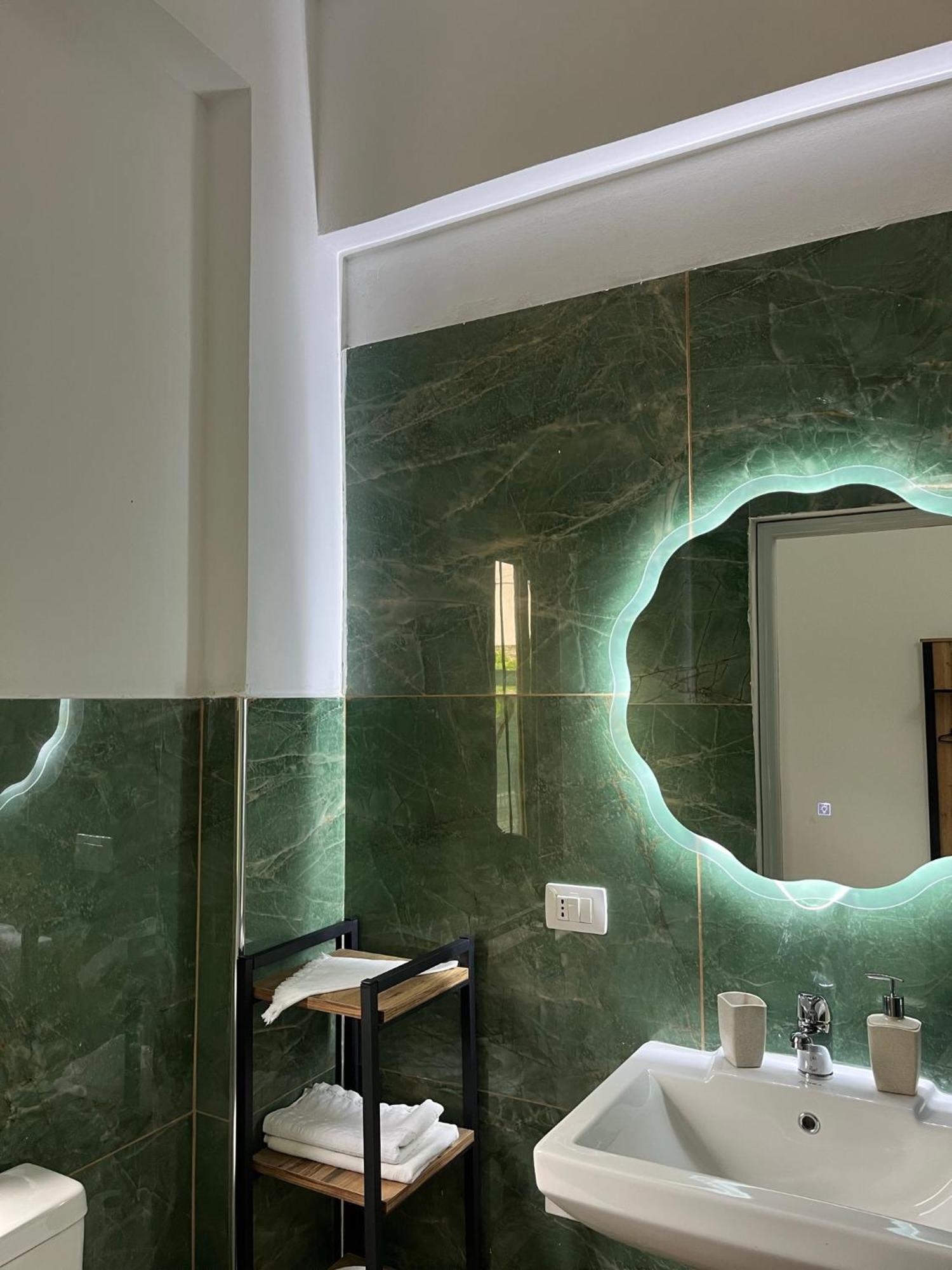 Vlorë Blossom Apartments מראה חיצוני תמונה